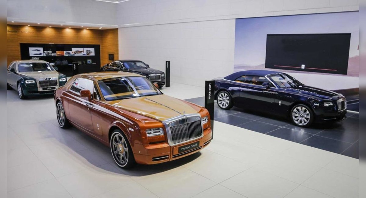 Rolls Royce Phantom дилер