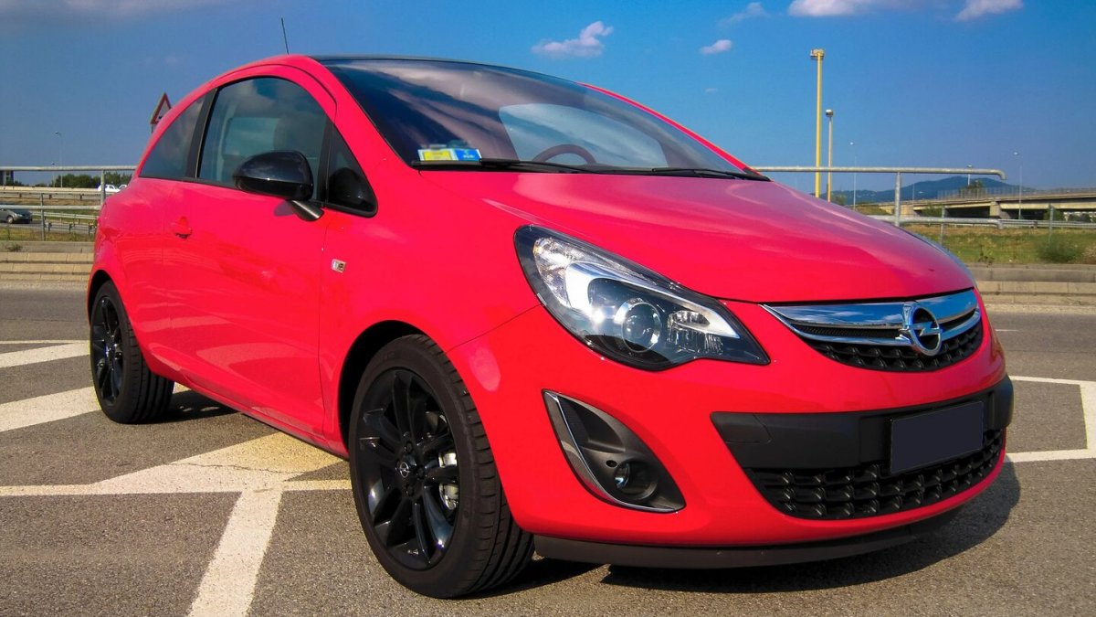 Opel Corsa Red