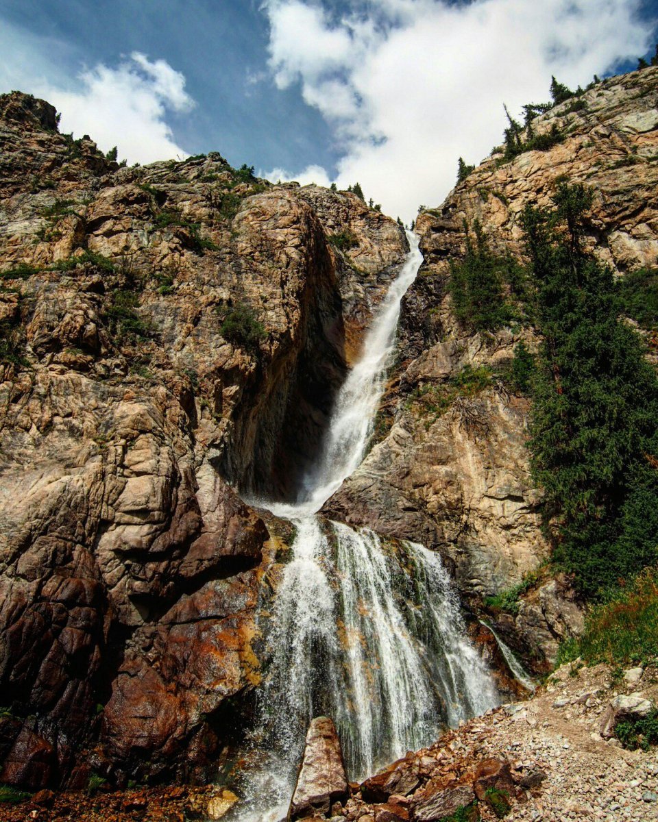 Водопад Бурхан-Булак