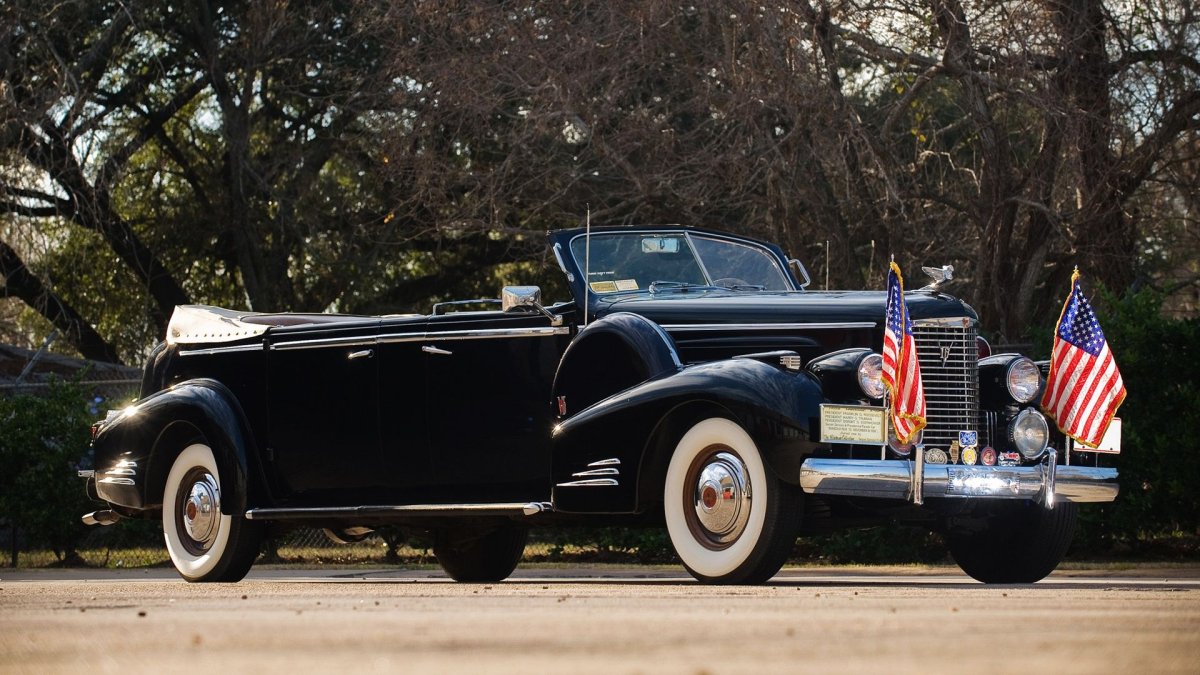Cadillac v16 1938