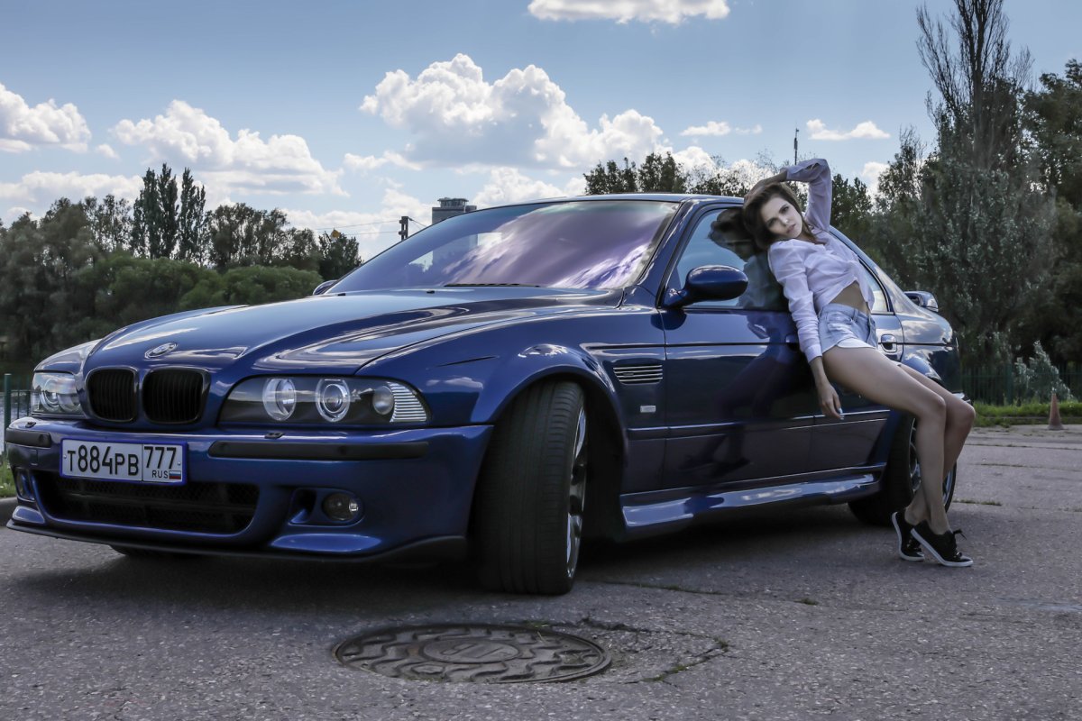 BMW e39 girl