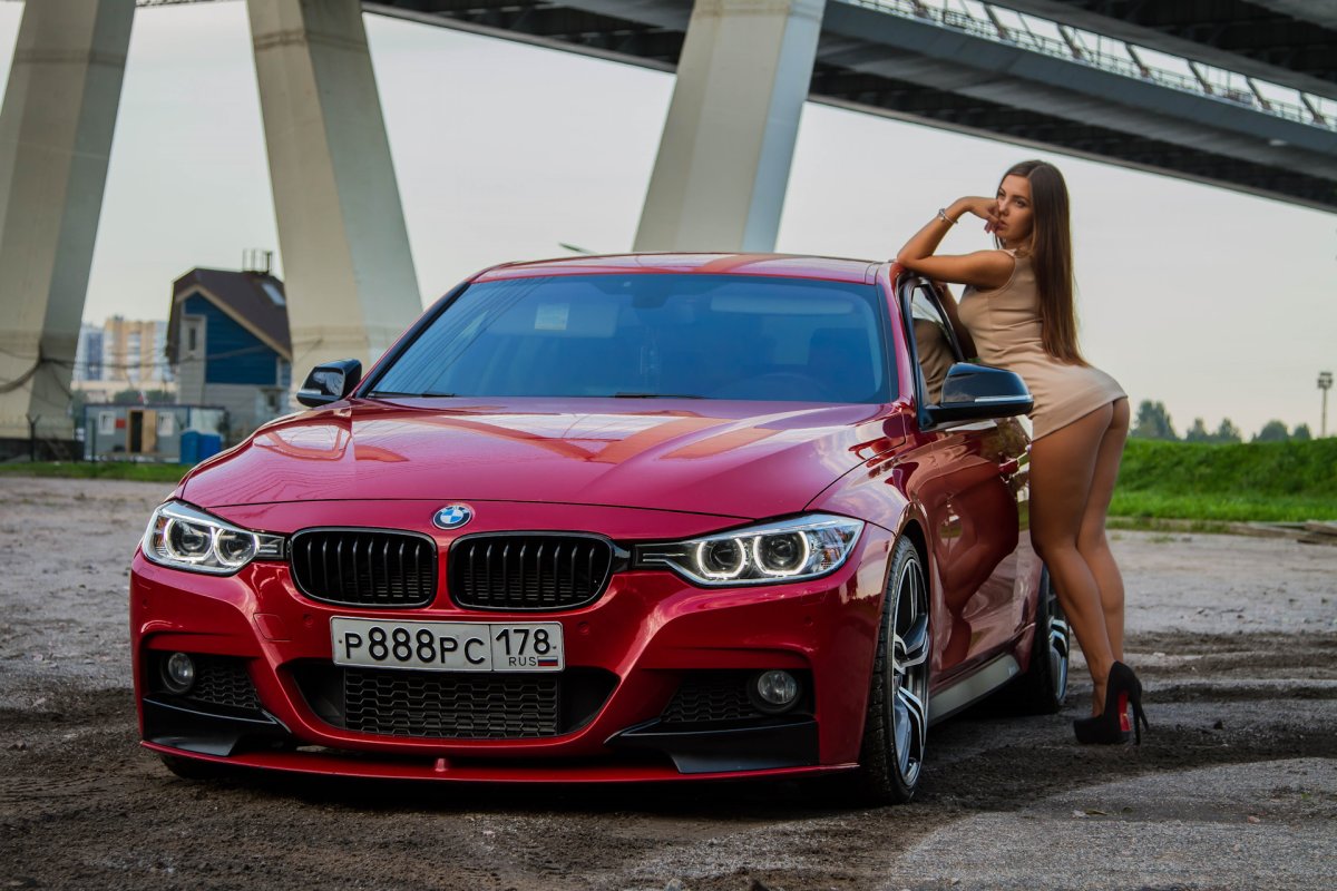 BMW m5 f10 с девушкой