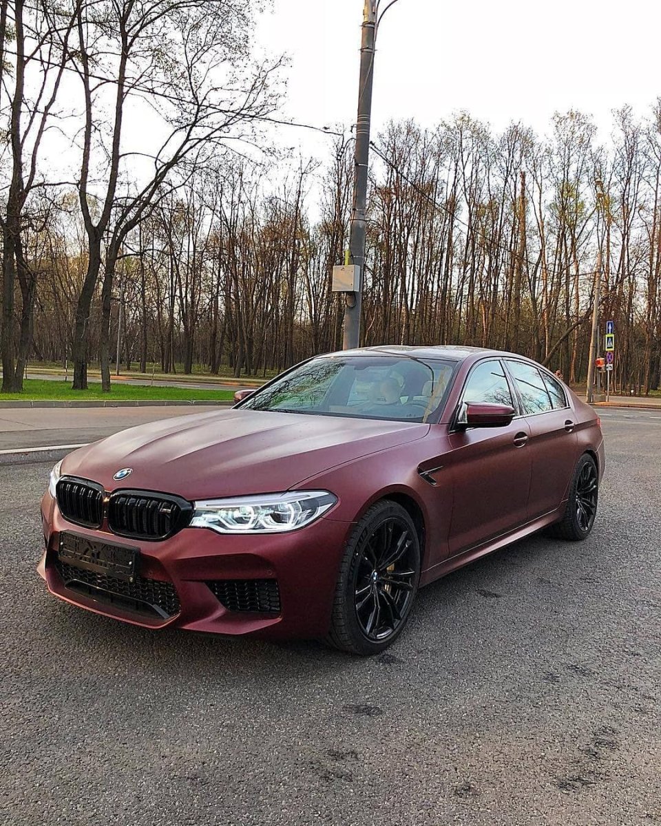 М5 BMW бордовая