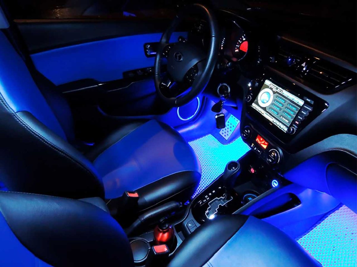 Неоновая подсветка салона автомобиля Kia Rio