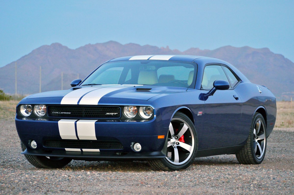 Dodge Challenger srt8