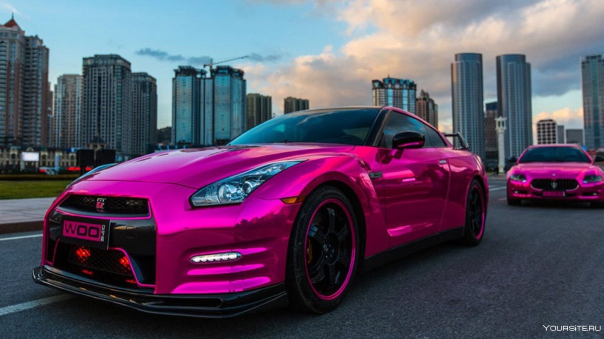 Nissan GTR Pink