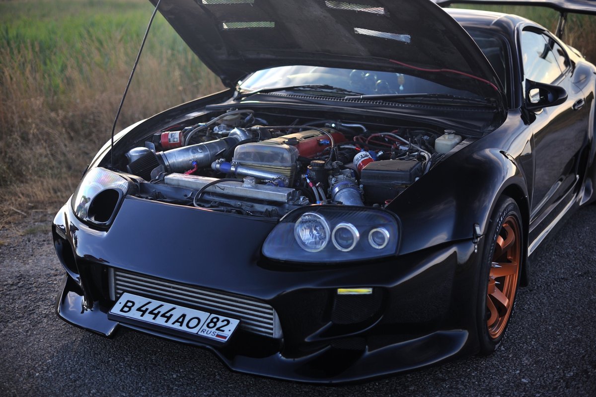 Битая Toyota Supra