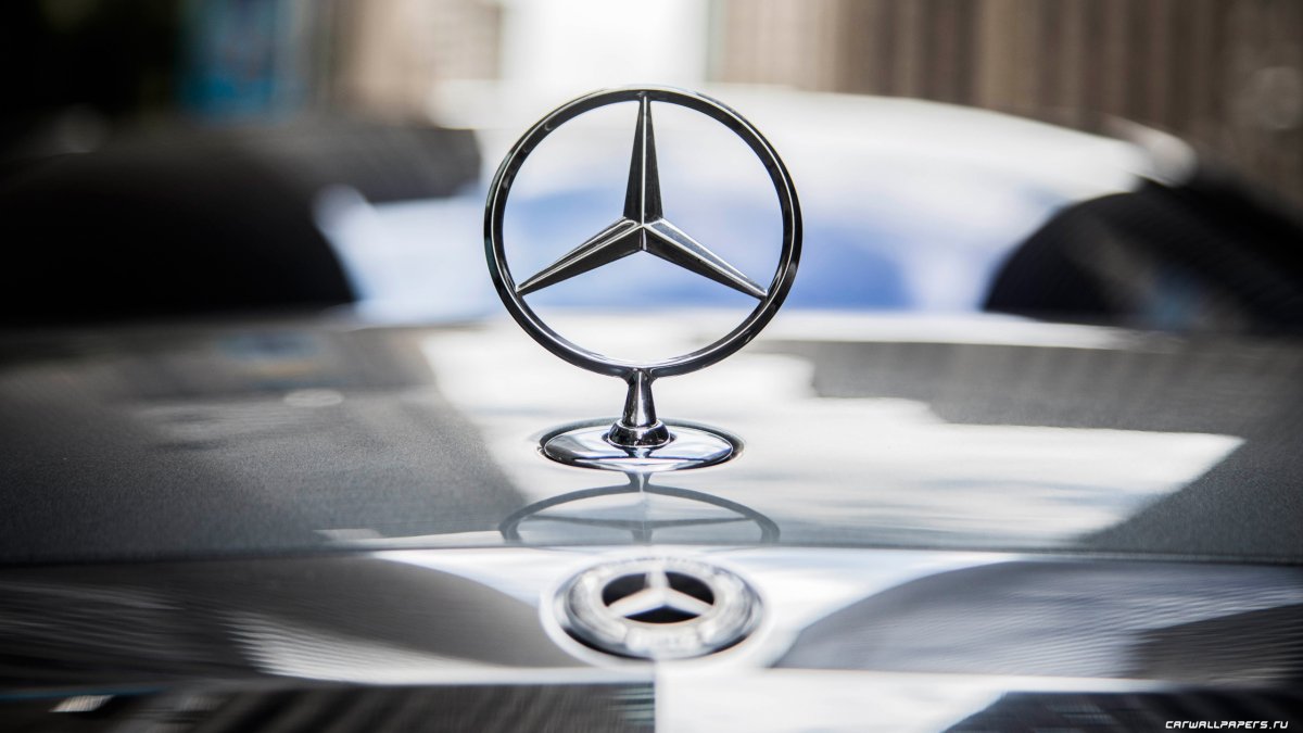 Mercedes Benz symbol