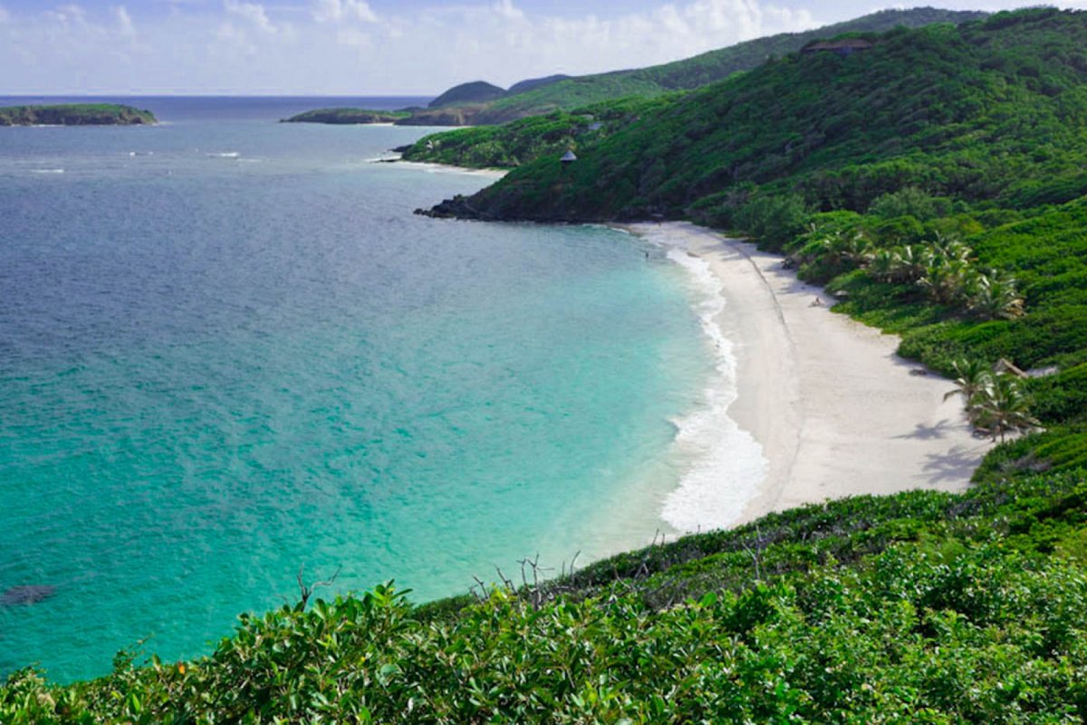 Остров Мюстик в Карибском