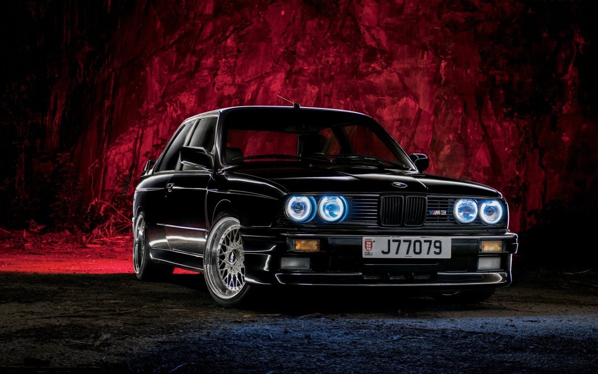 BMW m3 e30 черная