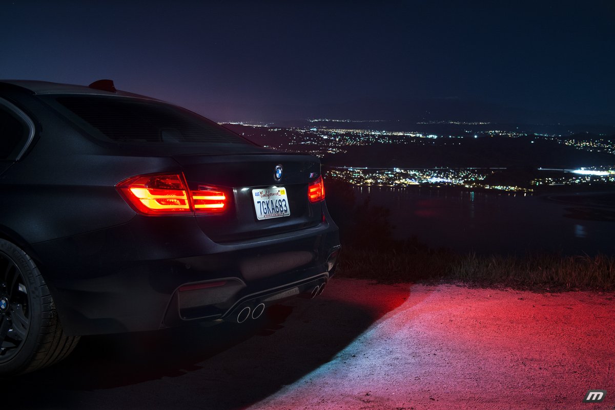 BMW x5m ночью