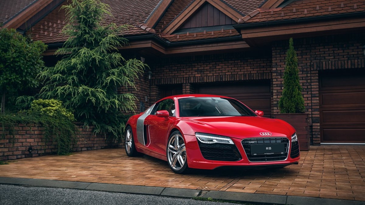 Audi r8 красная