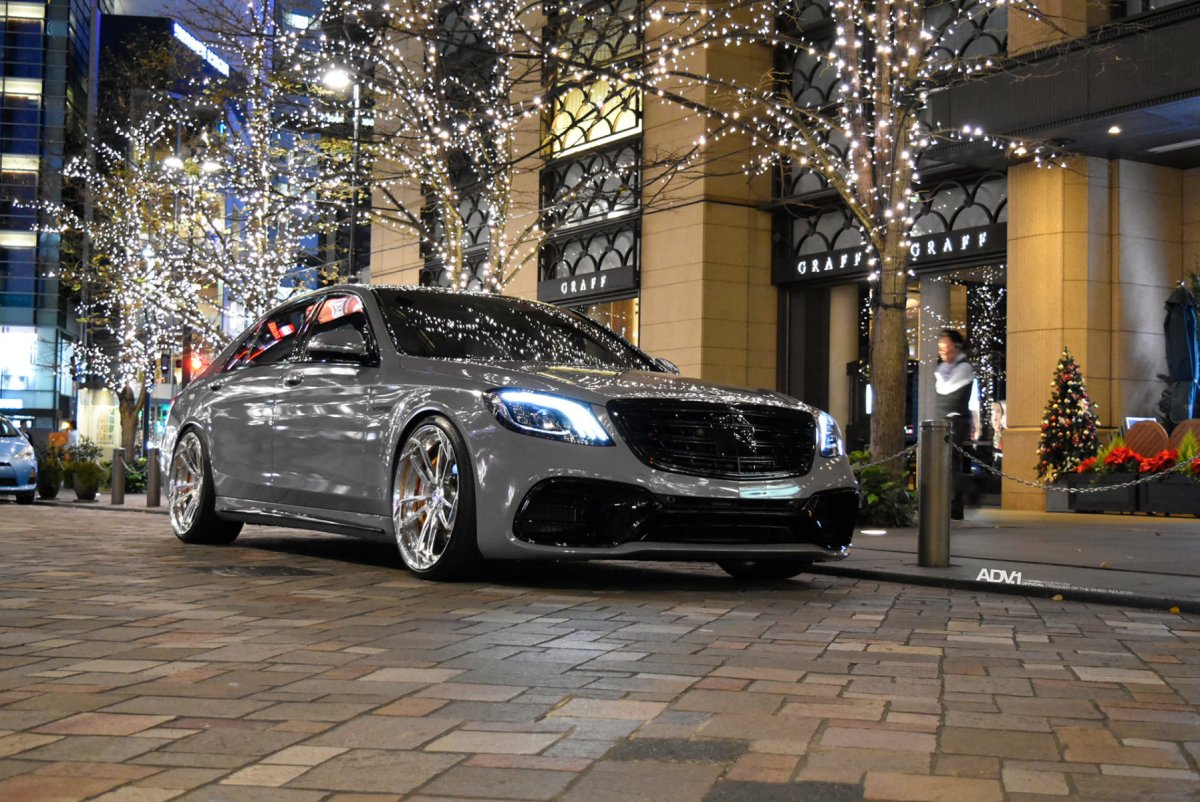 Mercedes AMG 63 S Gray