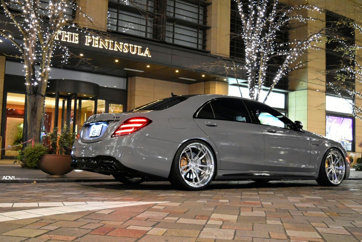 S63 AMG w222 Grey