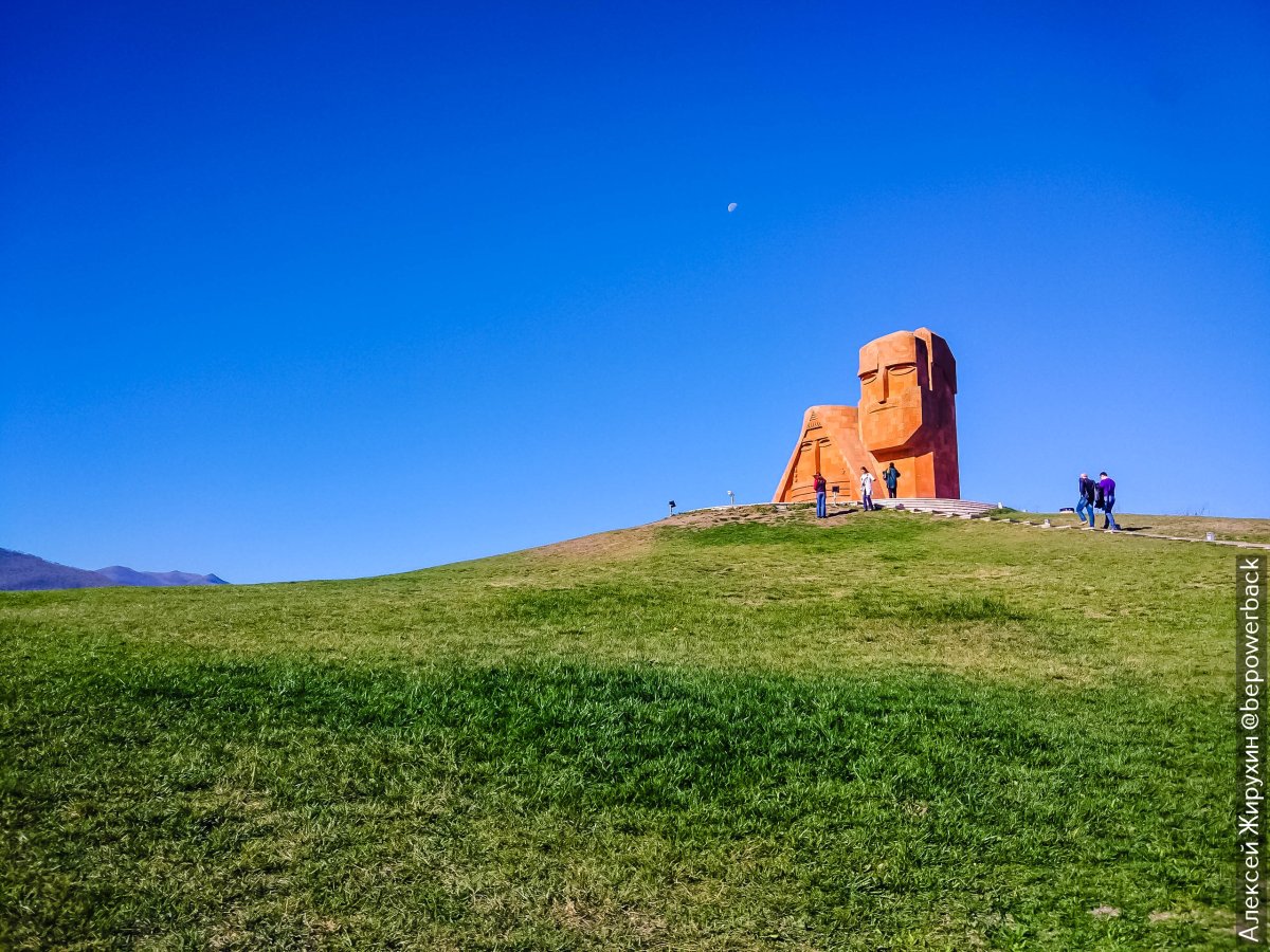 Нагорный Карабах памятник Мадагизе