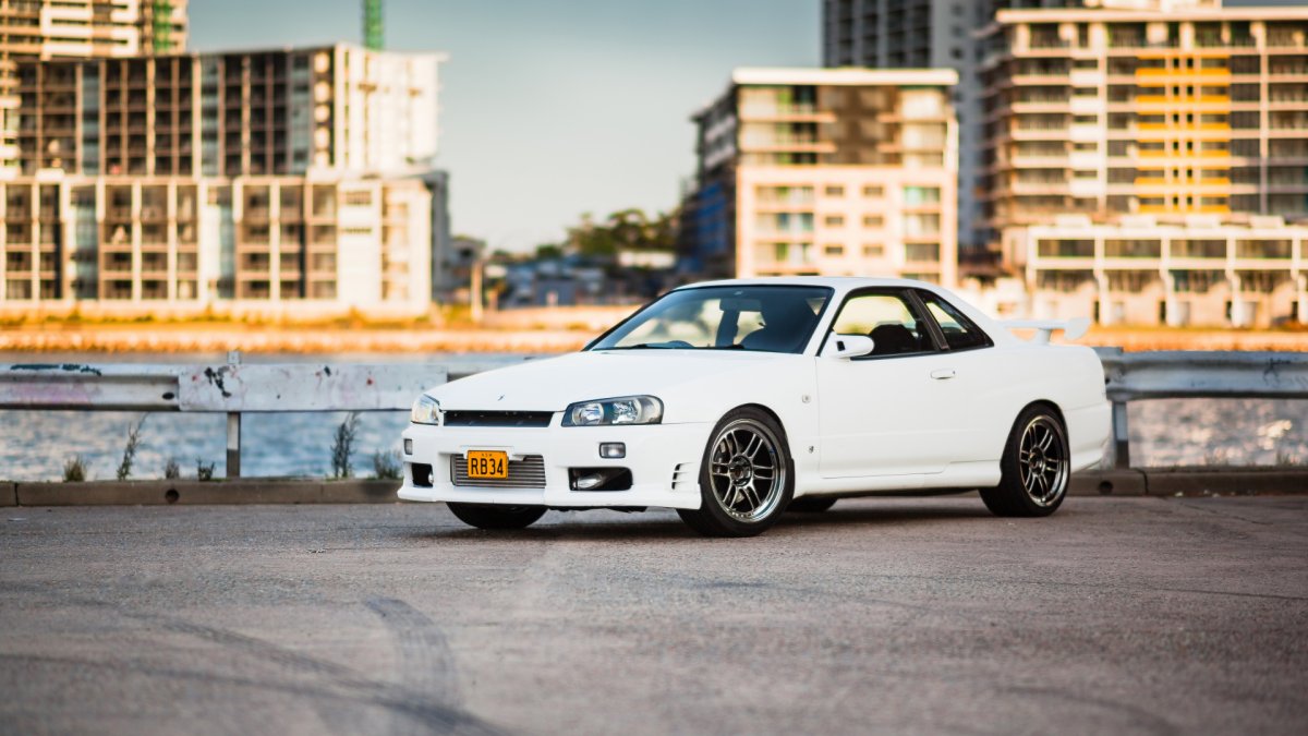 Skyline r34 белый