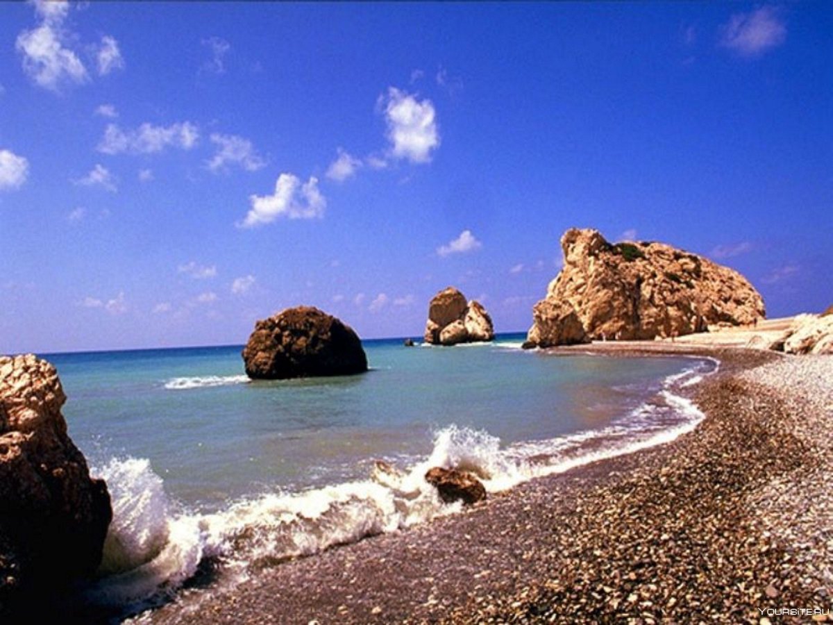 Камень Афродиты на Кипре