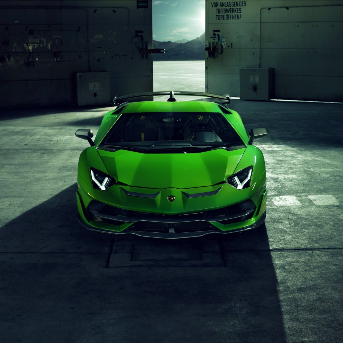 Lamborghini Aventador SVJ 2019 зеленая