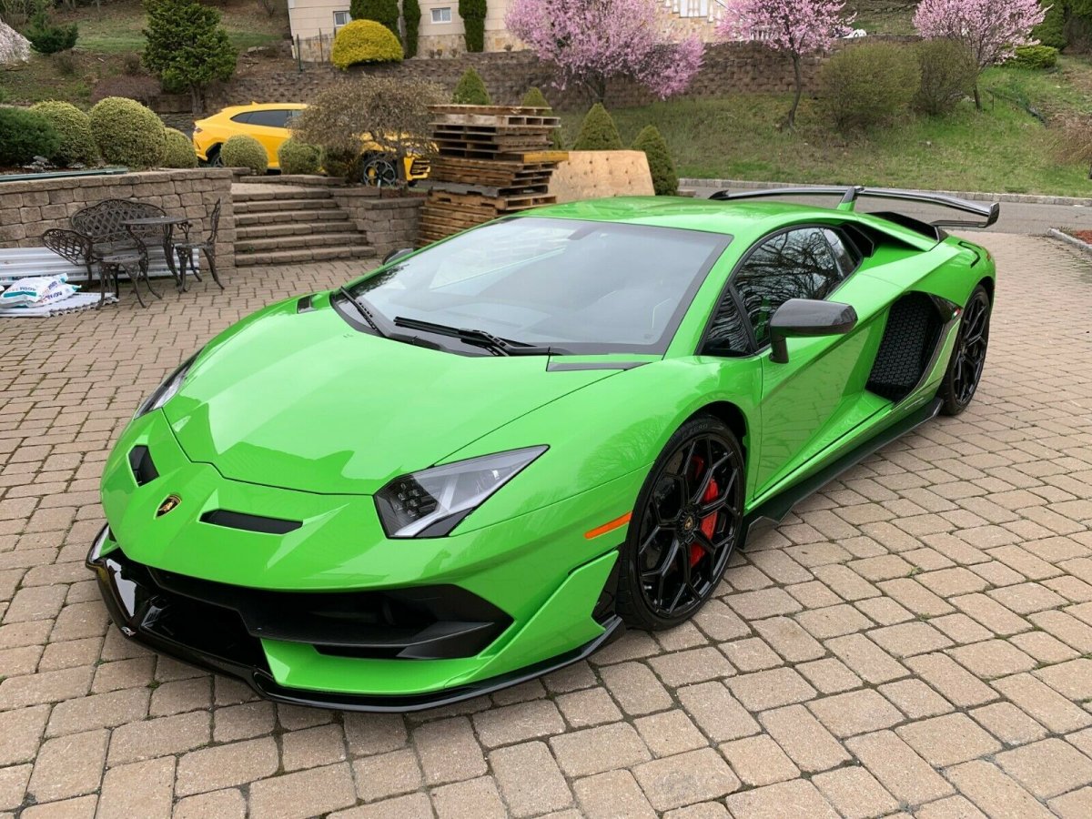 Lamborghini lp700