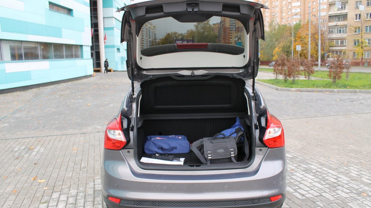 Ford Focus 3 Hatchback багажник