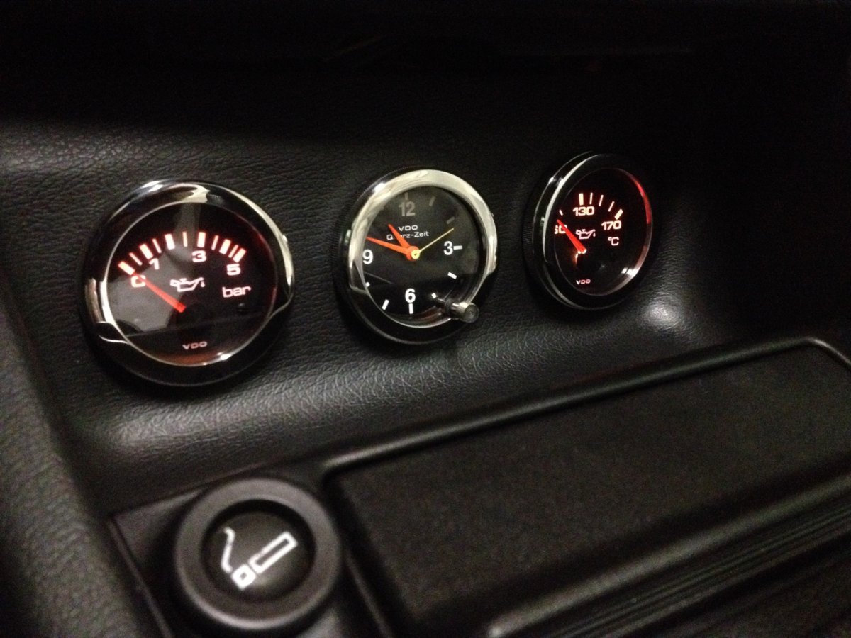 BMW e30 дополнительные датчики