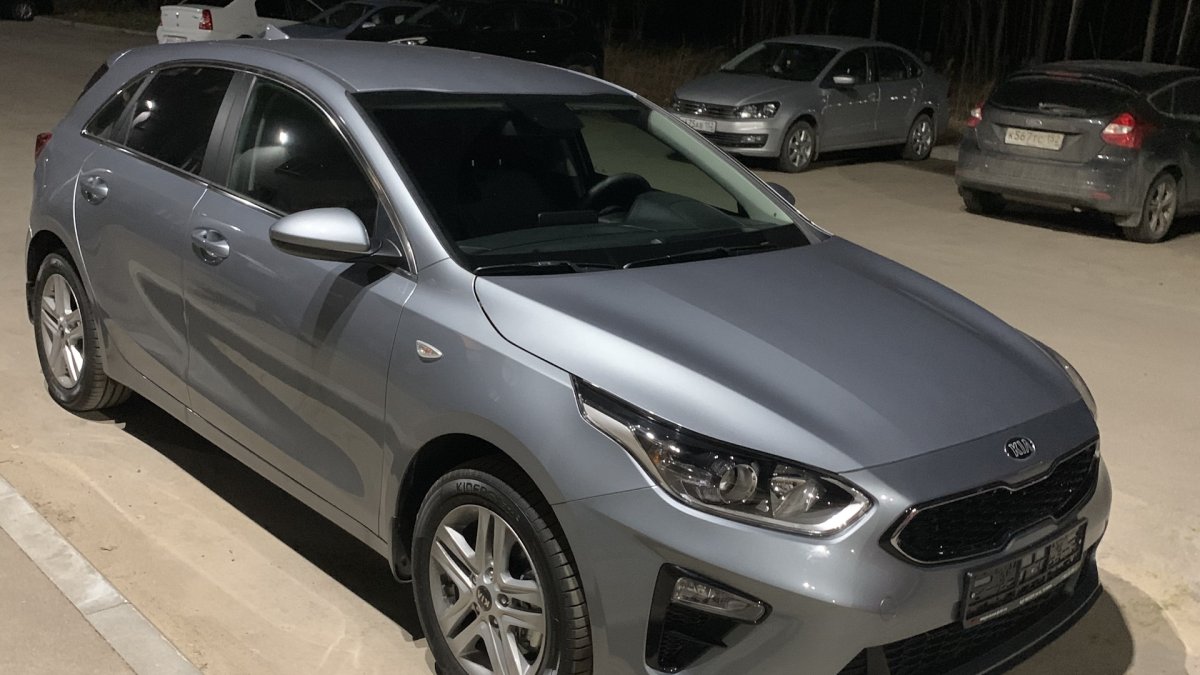 Kia Ceed Lunar Silver