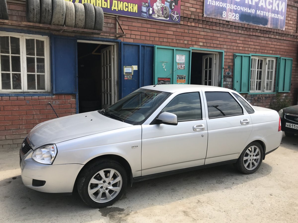 Приора 2 серебро седан