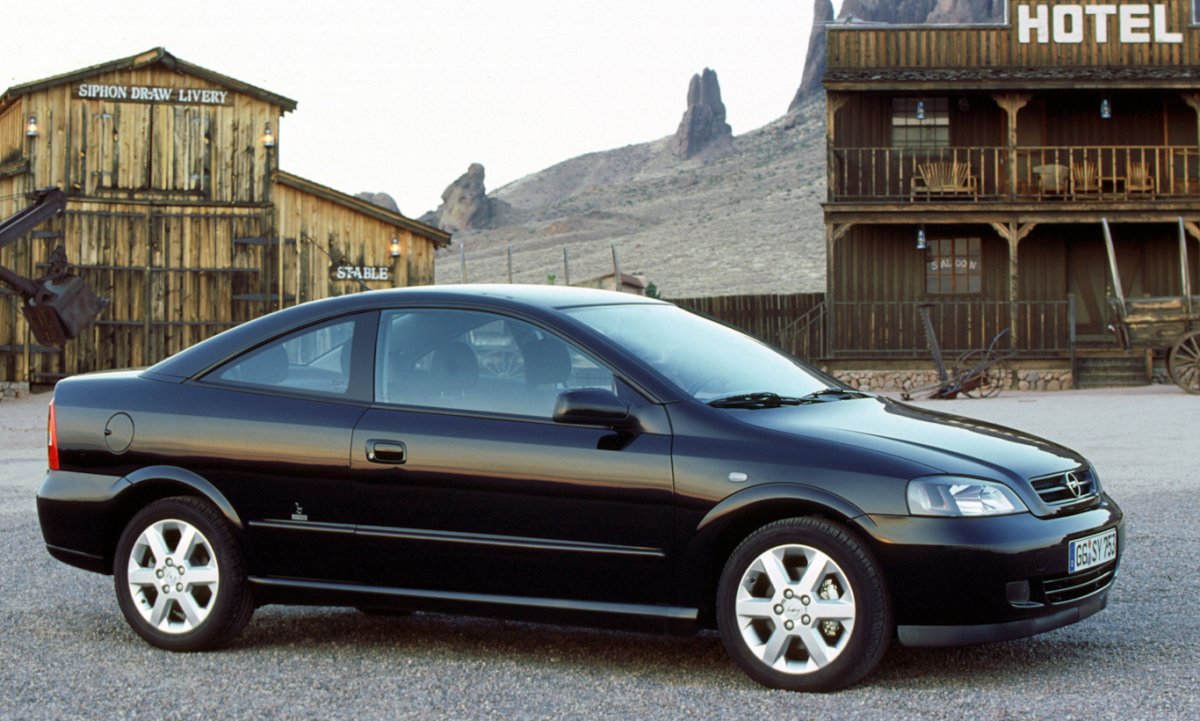 Opel Astra 2000 купе