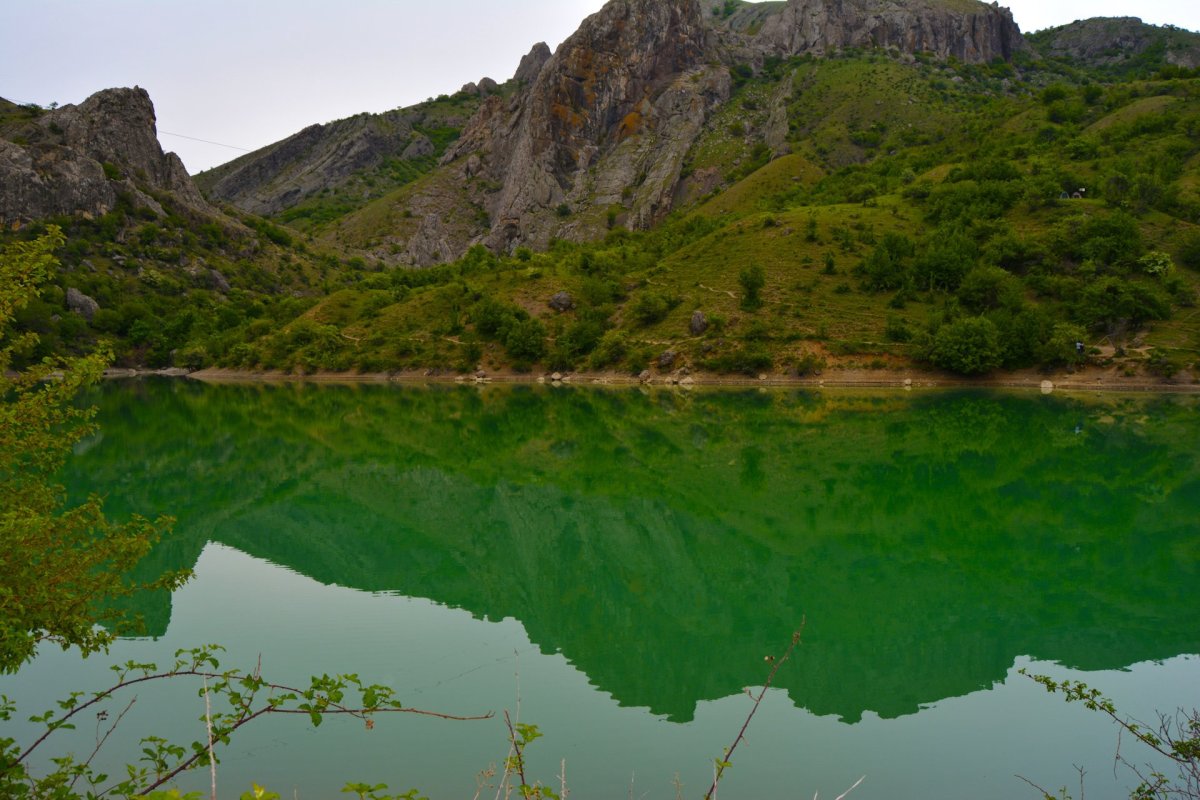 Зеленое озеро в Крыму Зеленогорье