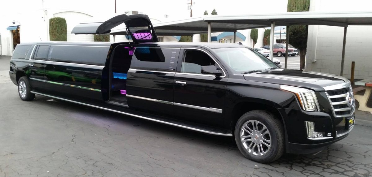 Cadillac Escalade лимузин черный