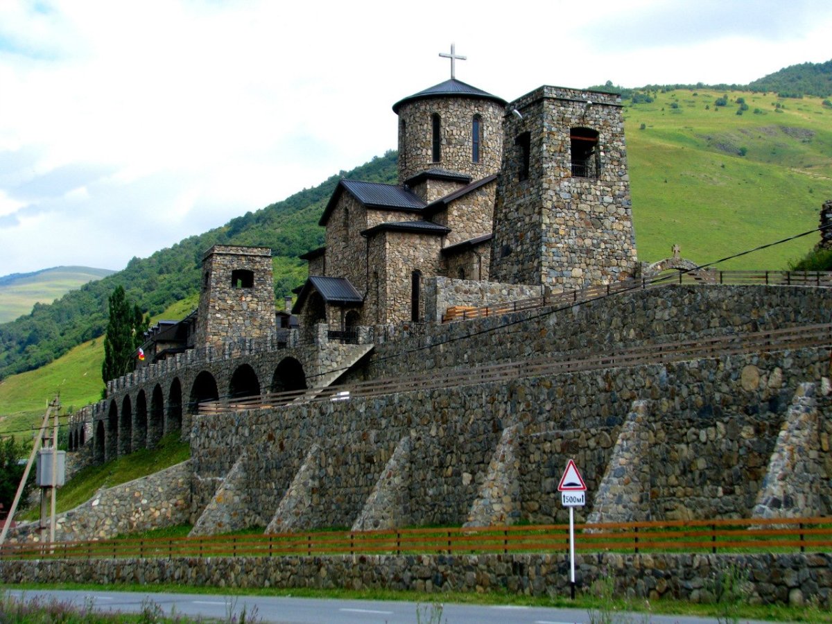 Фиагдон монастырь Северная Осетия