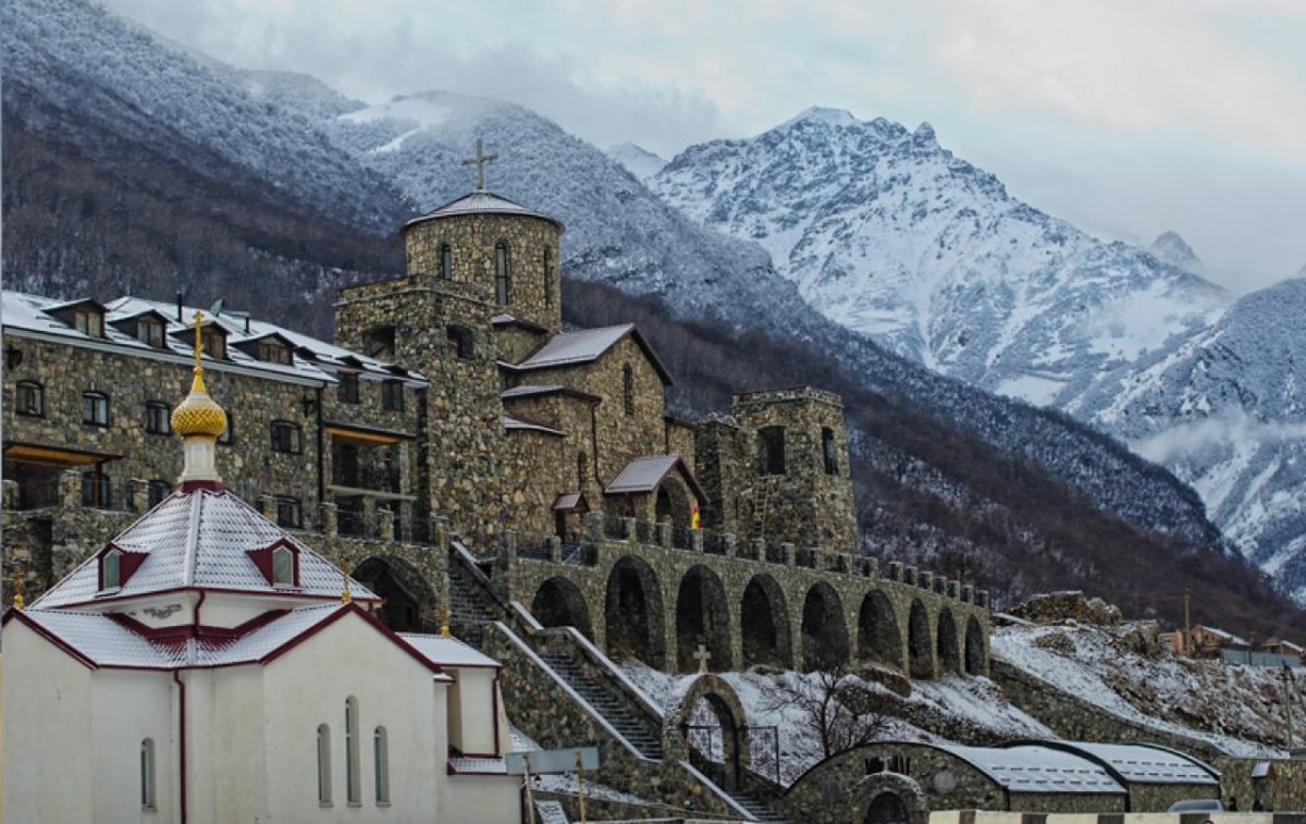 Аланский Свято-Успенский мужской монастырь