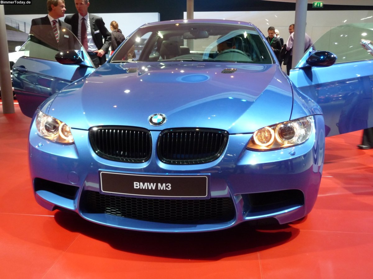 BMW m5 цвета Монте-Карло