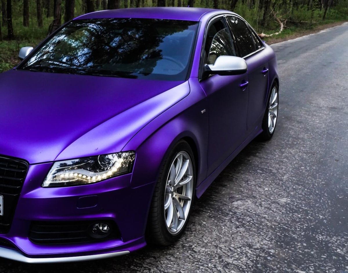 Фиолетовая машина фото