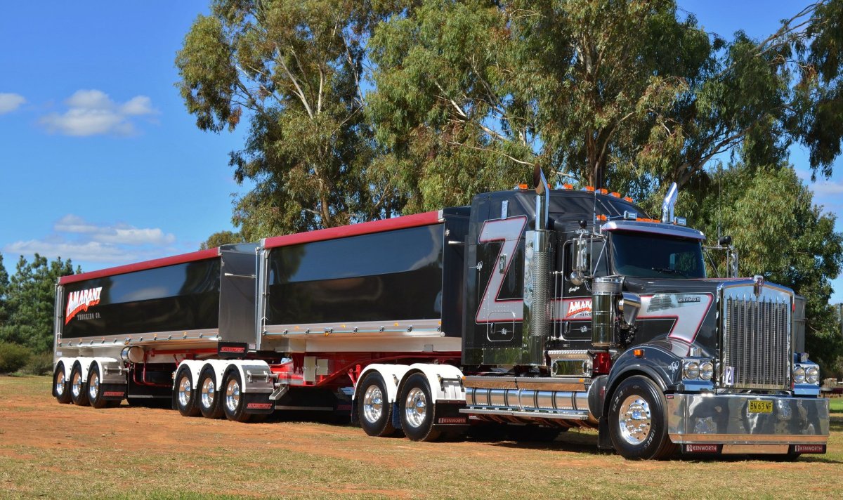 Kenworth t909