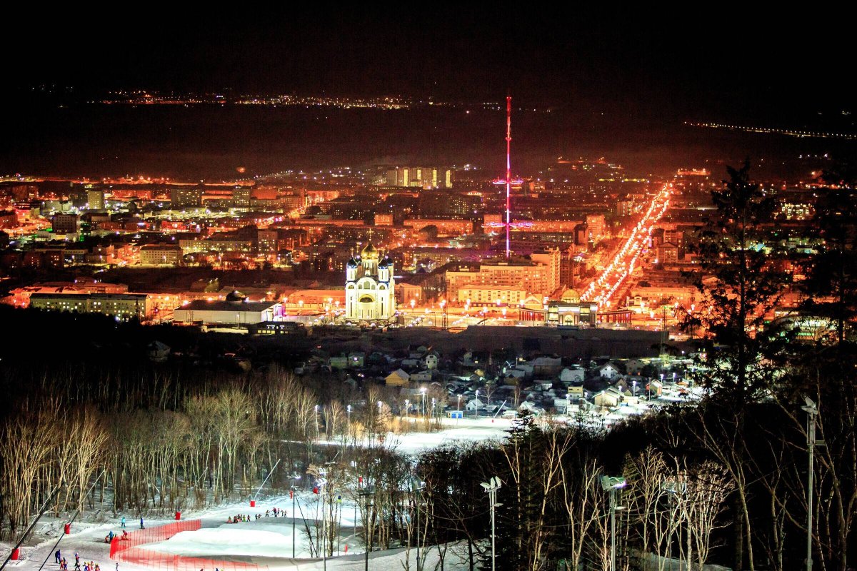 Ночной зимний Южно Сахалинск