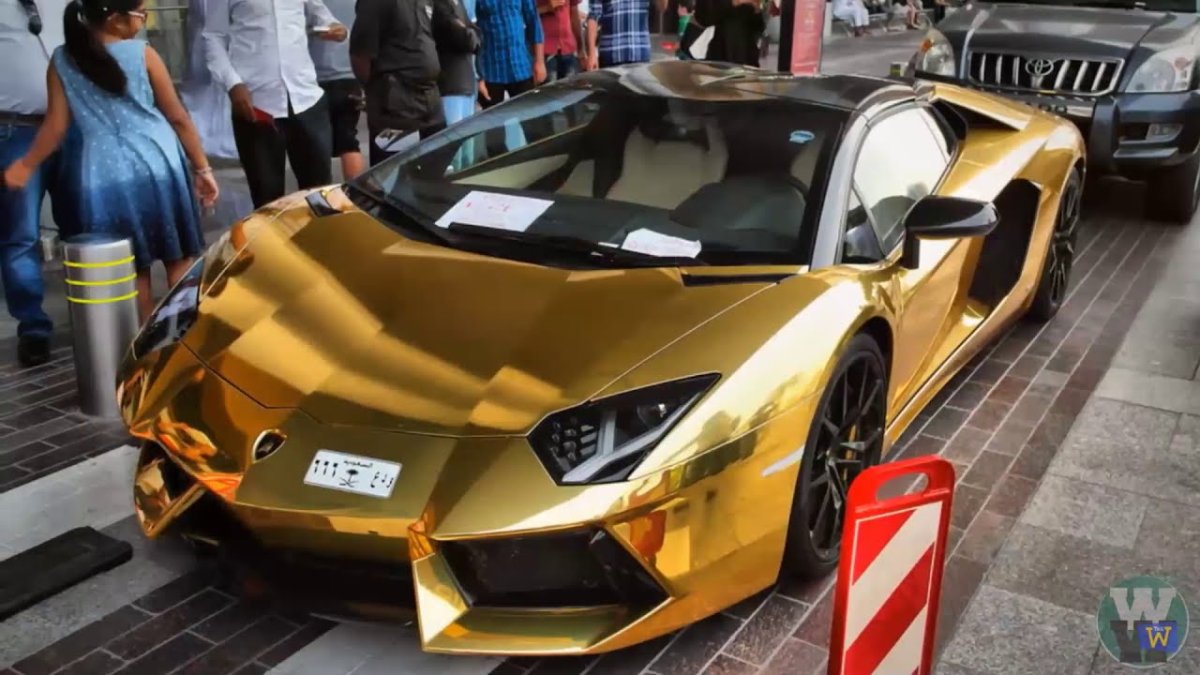 Lamborghini Veneno Roadster Золотая