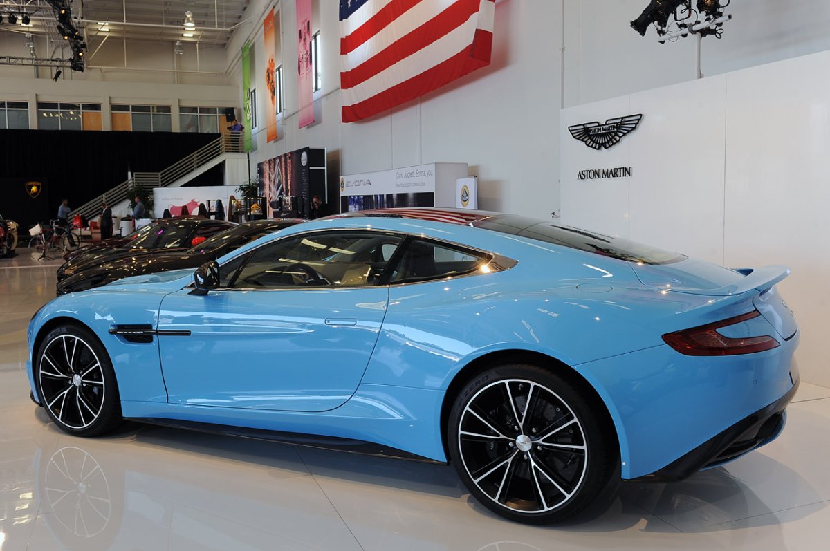 Aston Martin Vanquish 2012 Blue