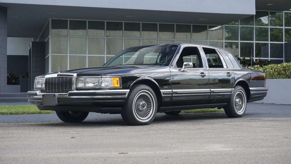Линкольн Town car 1990