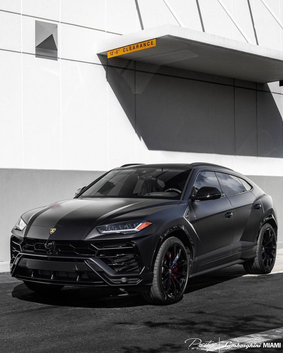 Lamborghini Urus 2021 Black