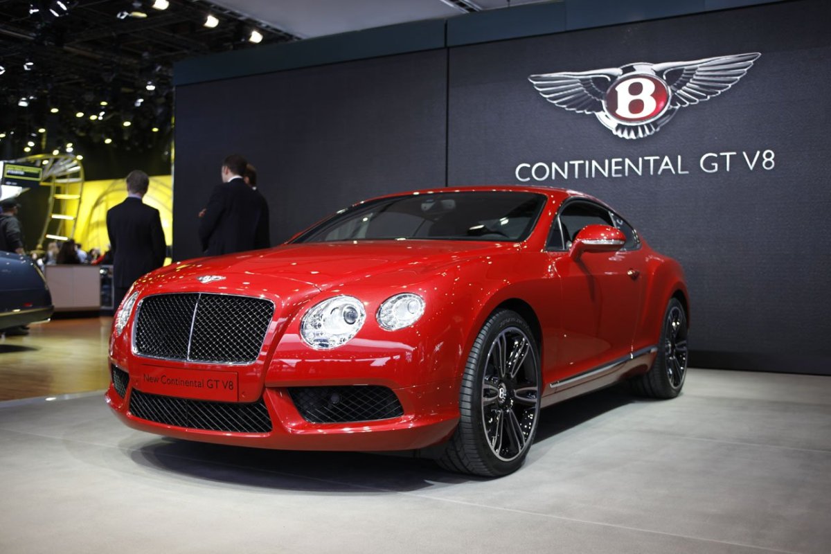 Continental gt v8 красная
