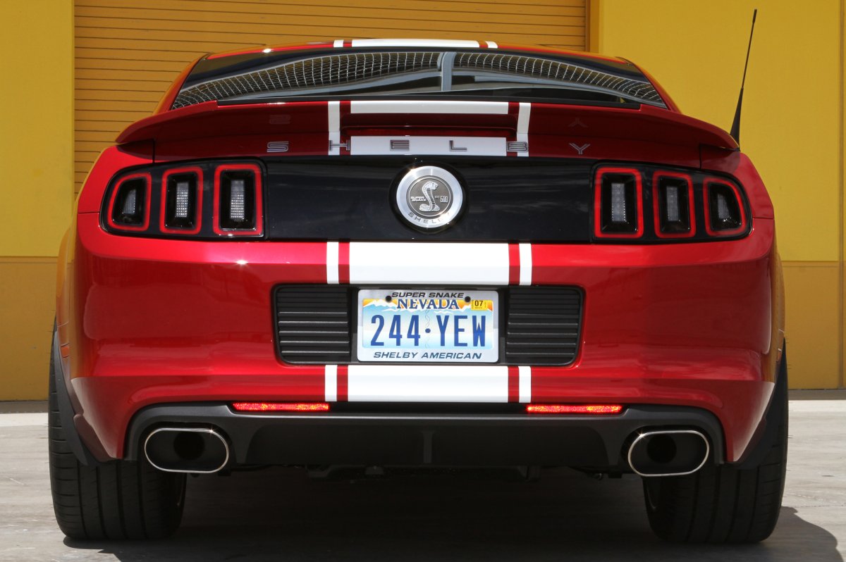 Ford Mustang Shelby gt500 сзади