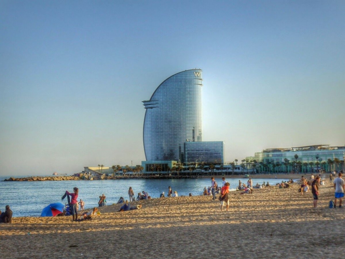 Пляж Барселона Сант Себастьян