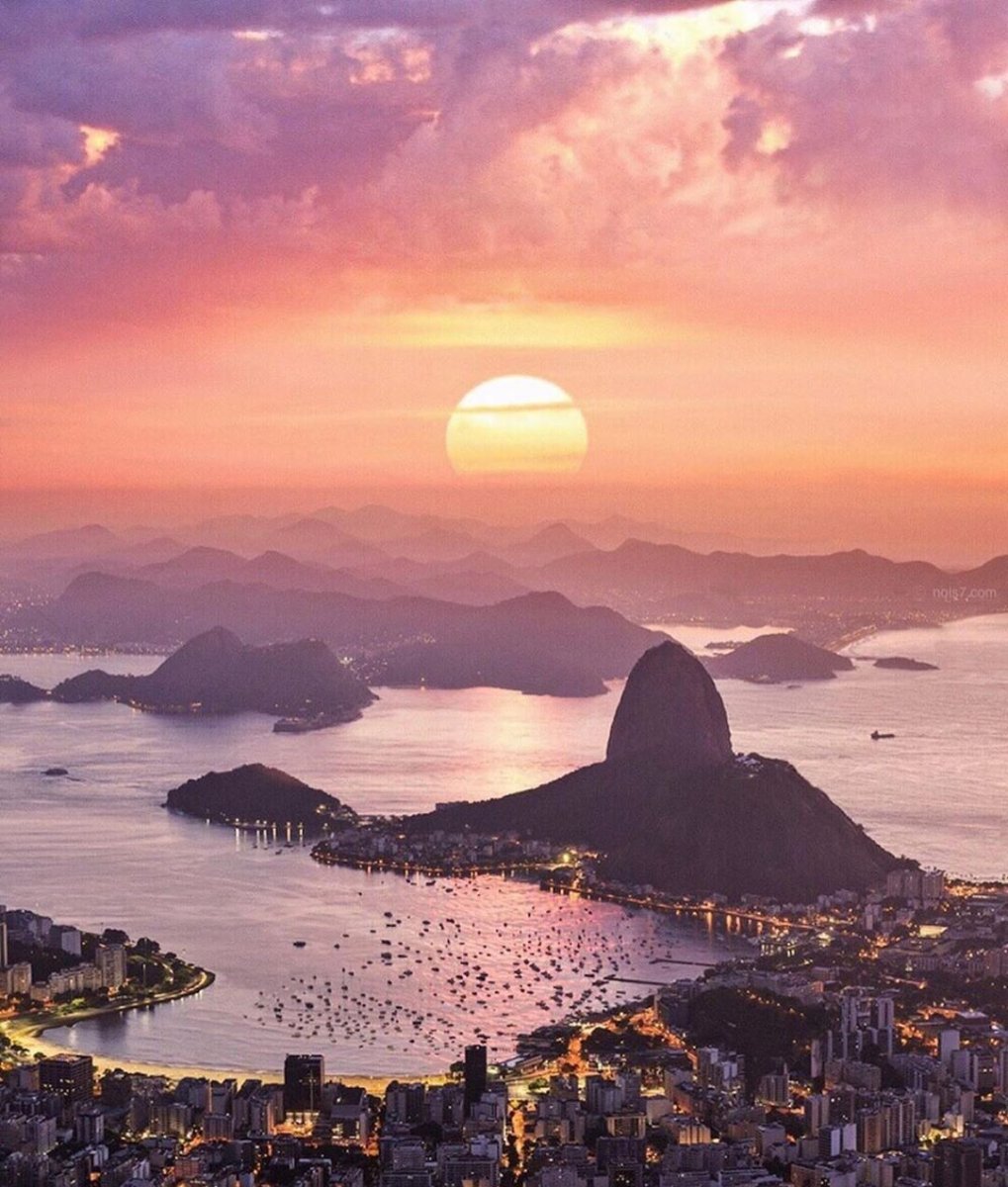 Закат в Рио-де-Жанейро, Бразилия.