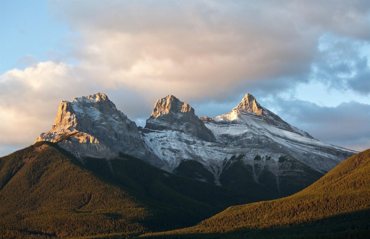 Гора три сестры Канада