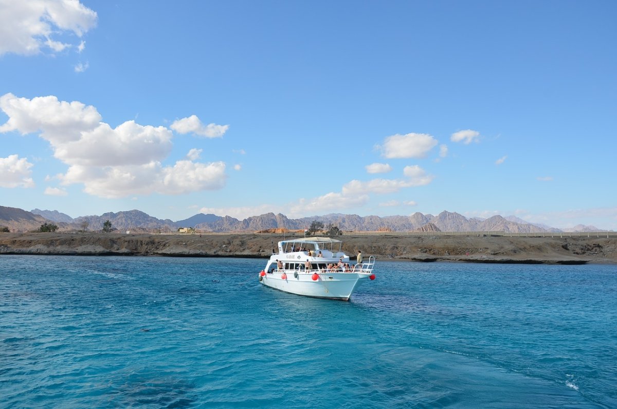 Рас-Мохаммед и белый остров на яхте из Шарм-Эль-шейха