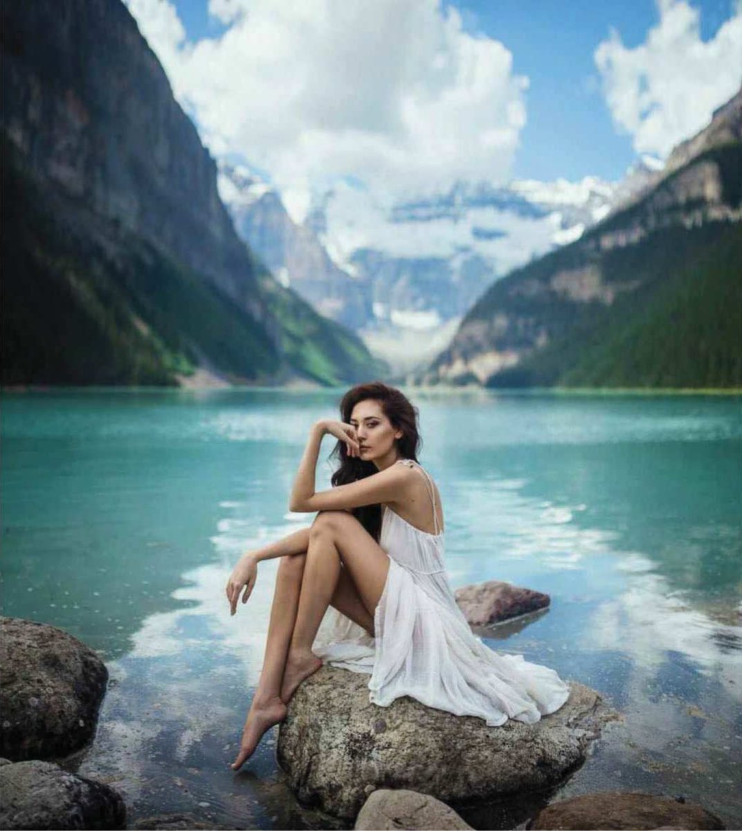Девушка на берегу озера. Фотосессия в горах. Девушка у реки. Красивая девушка в горах. Фотосессия на озере.