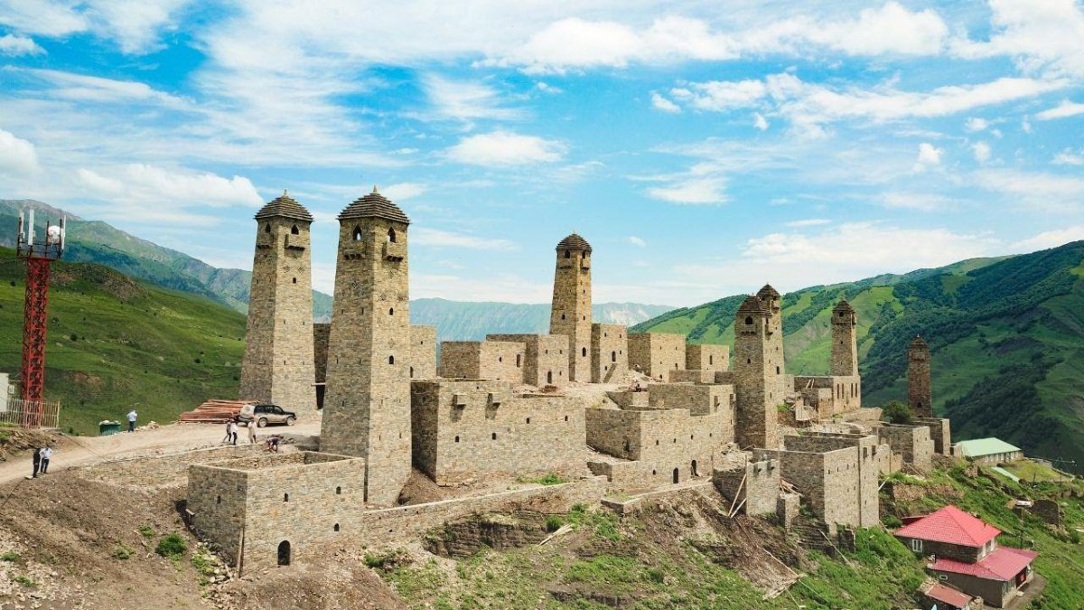 Шаройский историко-архитектурный комплекс башни Чечни