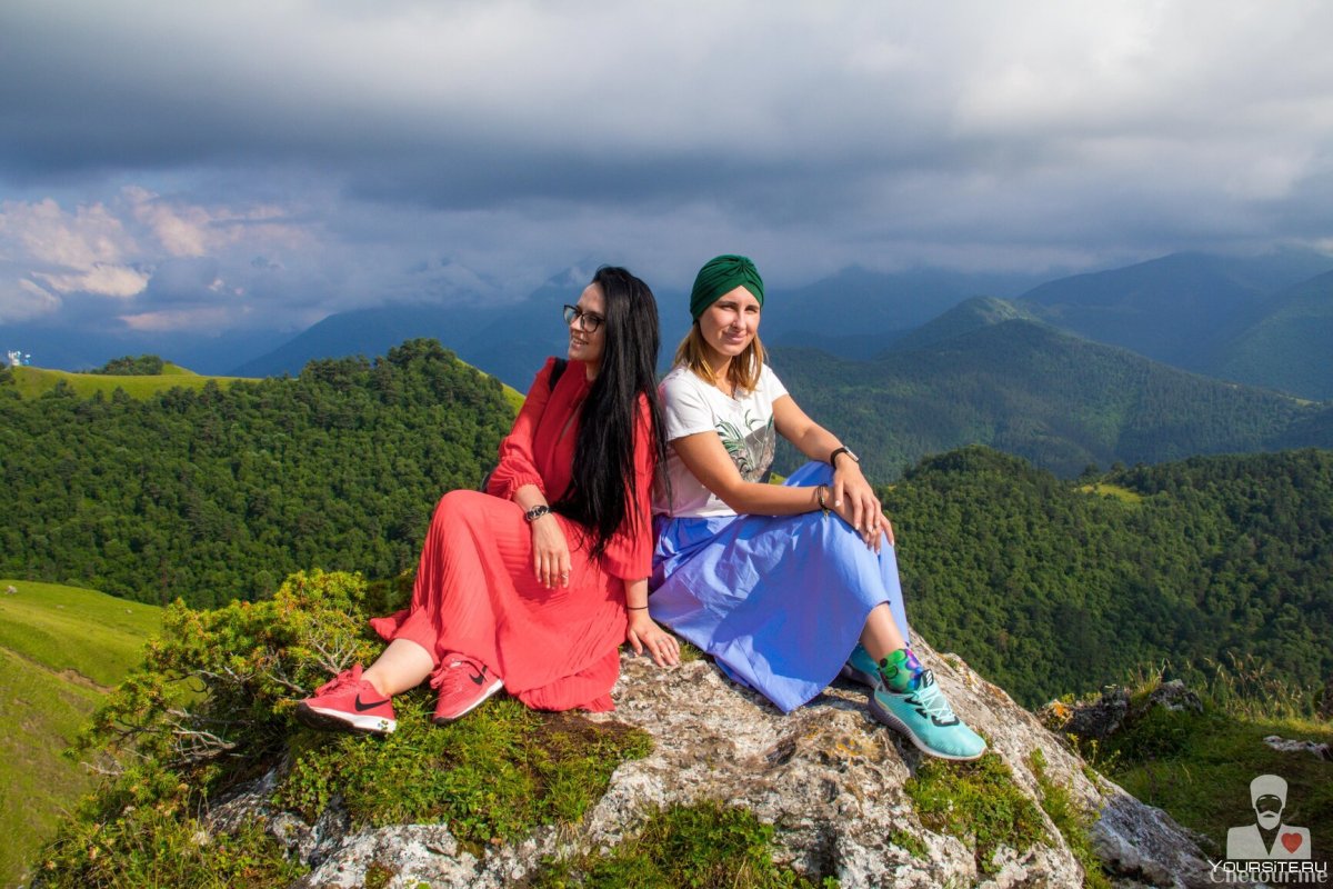 Девушки в горах Чечня