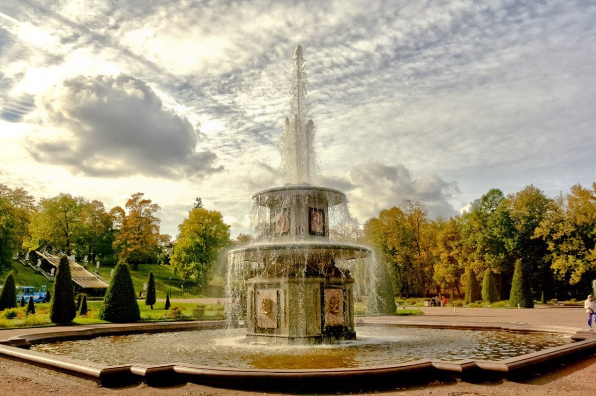 Петергоф Нижний парк римские фонтаны